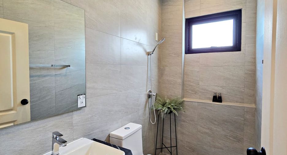 For sale 3 bedrooms house in Bang Lamung, Chonburi