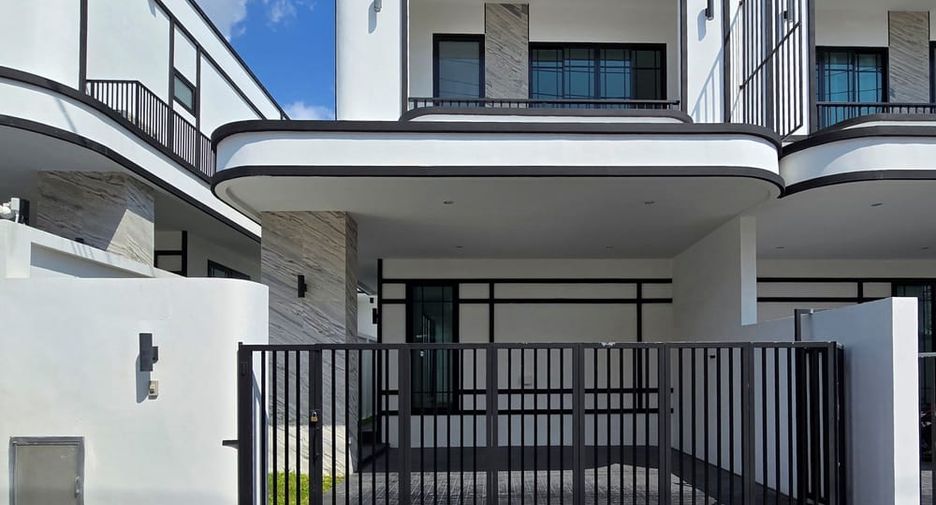 For sale 3 bedrooms house in Bang Lamung, Chonburi