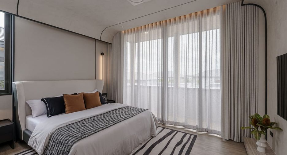 For sale 5 bedrooms house in Bang Lamung, Chonburi