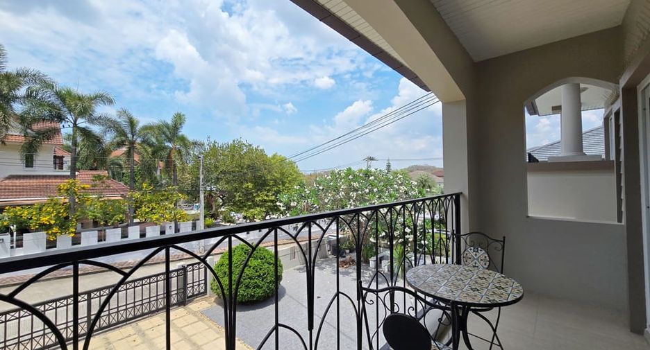 出租 和 出售 4 卧室 别墅 在 Bang Lamung, Chon Buri