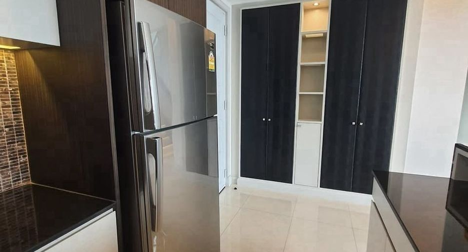 Condo en alquiler de 3 habitaciones en Bang Kapi, Bangkok