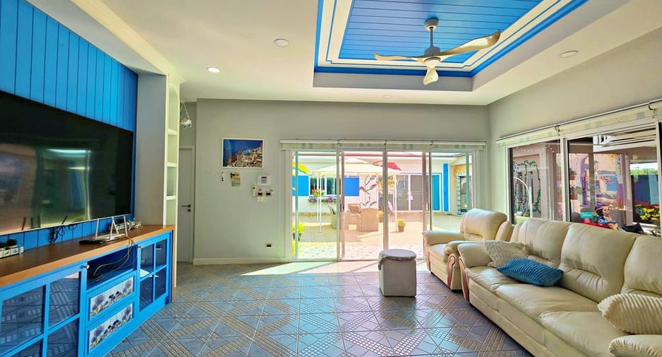 For sale 5 ベッドルーム house in Huay Yai, Pattaya
