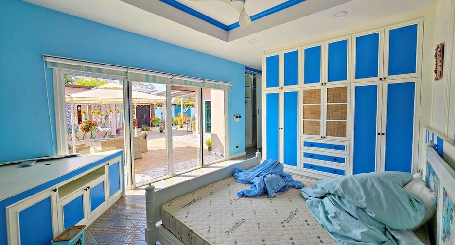 For sale 5 ベッドルーム house in Huay Yai, Pattaya