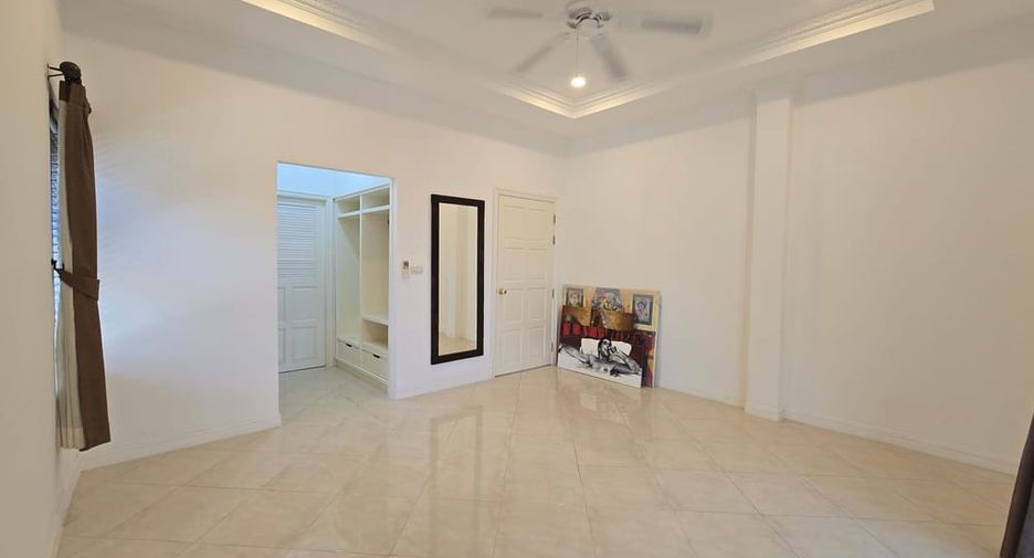 For sale 5 bedrooms villa in Bang Lamung, Chonburi