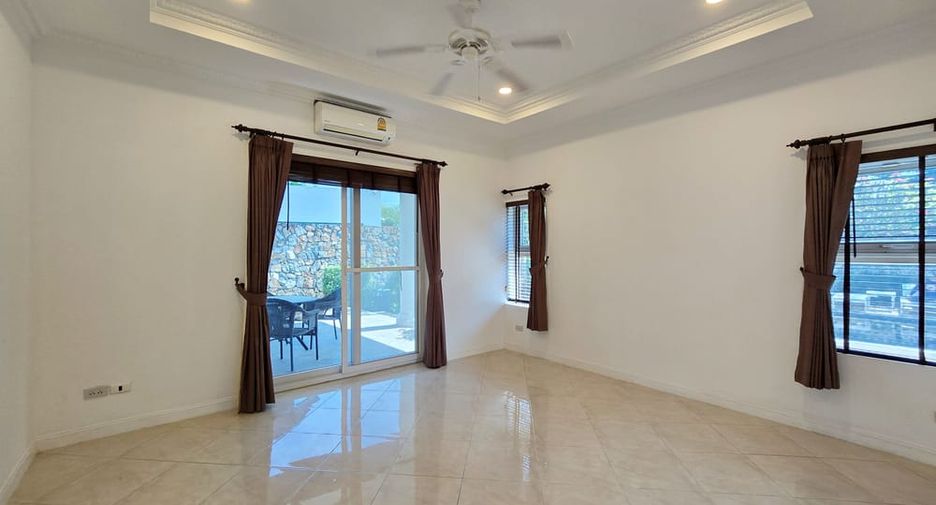 For sale 5 bedrooms villa in Bang Lamung, Chonburi