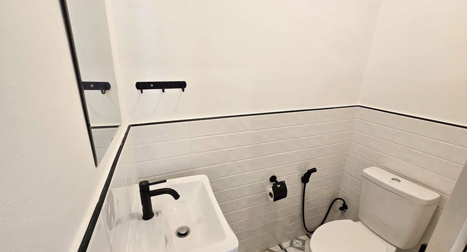 For sale 5 bedrooms villa in Bang Lamung, Chonburi