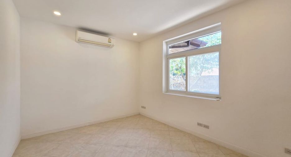 For sale 5 bedrooms villa in Bang Lamung, Chonburi