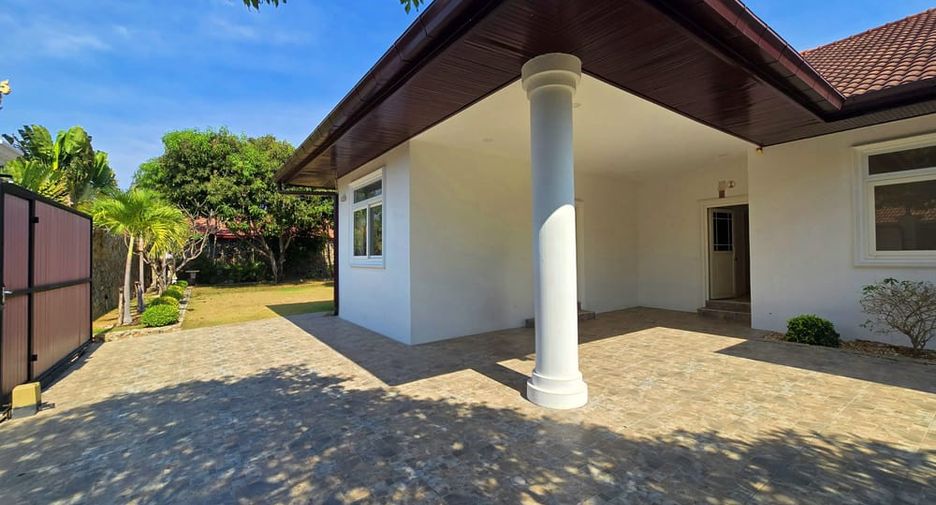 For sale 5 bedrooms villa in Bang Lamung, Chonburi