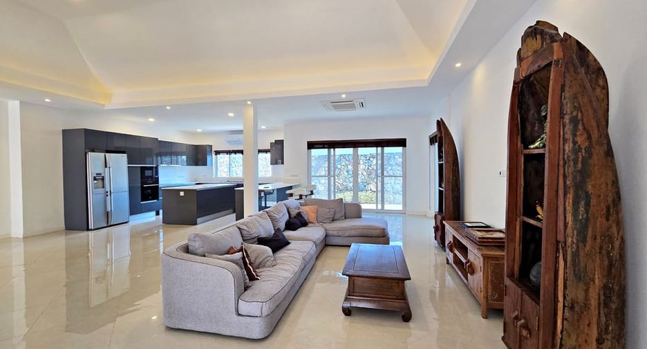 For sale 5 bedrooms villa in Bang Lamung, Chonburi