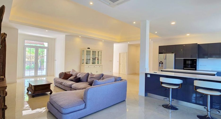 For sale 5 bedrooms villa in Bang Lamung, Chonburi