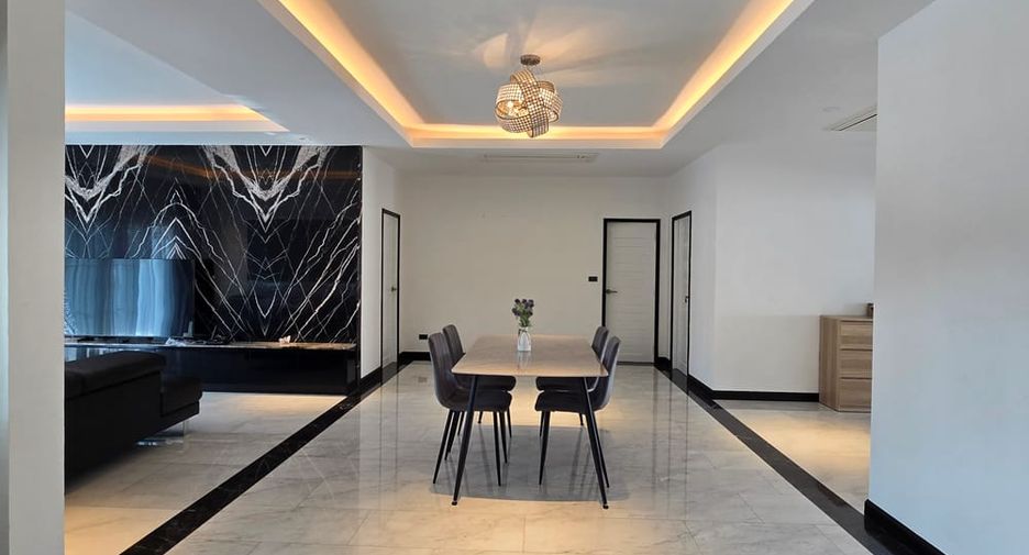 Villa zum Kauf mit 3 Zimmer in Bang Lamung, Chonburi