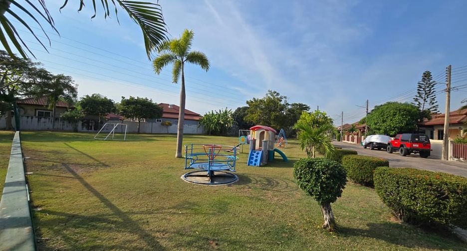 Villa zum Kauf mit 3 Zimmer in Bang Lamung, Chonburi