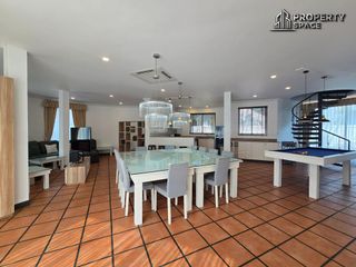 Villa en alquiler de 4 habitaciones en Bang Lamung, Chonburi