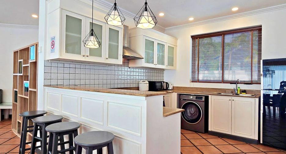 Villa zur Miete mit 4 Zimmer in Bang Lamung, Chonburi