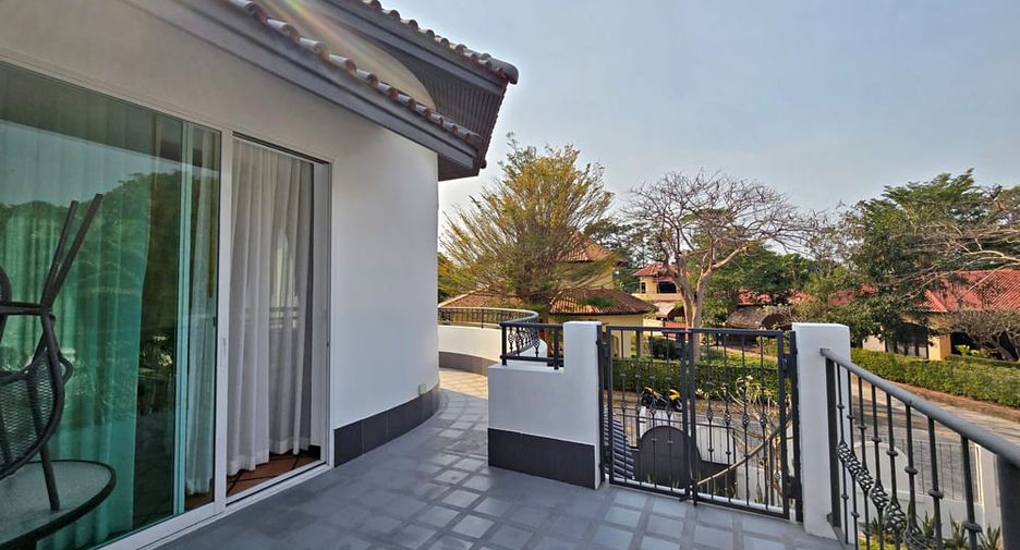 Villa zur Miete mit 4 Zimmer in Bang Lamung, Chonburi