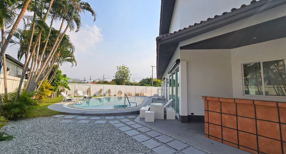 Villa zur Miete mit 4 Zimmer in Bang Lamung, Chonburi
