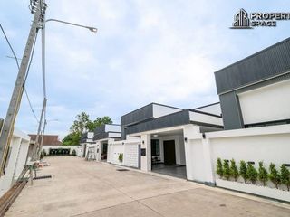 For sale 3 ベッドルーム villa in Bang Lamung, Chonburi