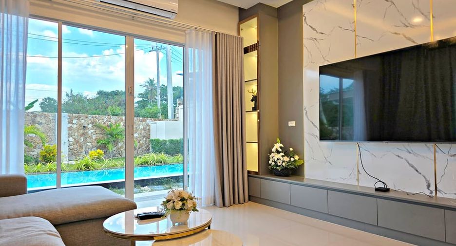 For sale 3 bedrooms villa in Huay Yai, Pattaya