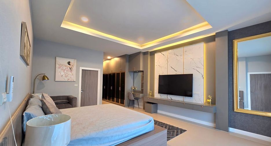 For sale 3 bedrooms villa in Huay Yai, Pattaya