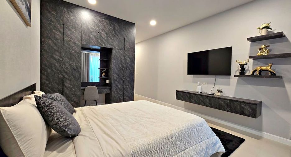 For sale 3 bedrooms villa in Huay Yai, Pattaya
