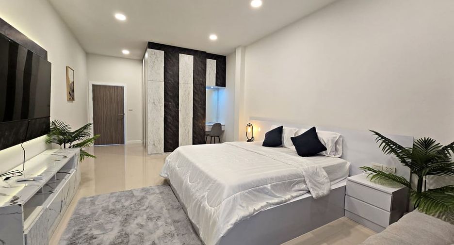 For sale 3 bedrooms villa in Huay Yai, Pattaya