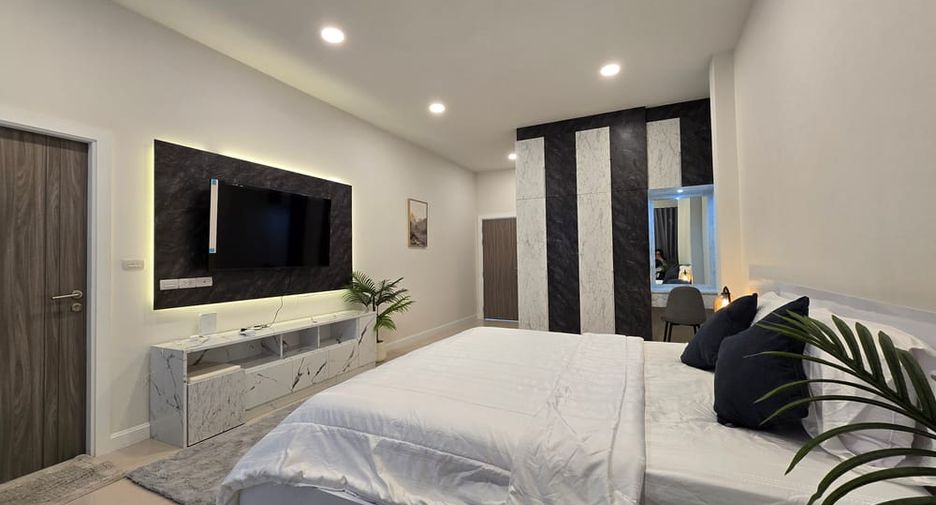 For sale 3 bedrooms villa in Huay Yai, Pattaya