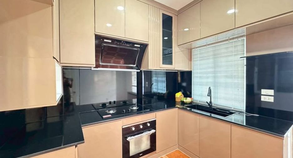 Villa zur Miete mit 5 Zimmer in Bang Lamung, Chonburi