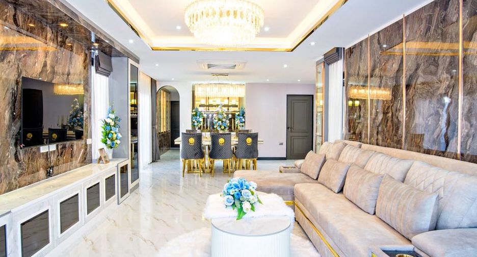 À vendre 4 chambres villa à Bang Lamung, Chonburi