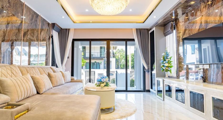 À vendre 4 chambres villa à Bang Lamung, Chonburi