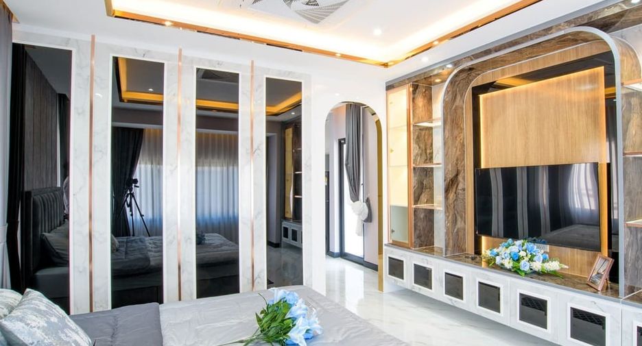 À vendre 4 chambres villa à Bang Lamung, Chonburi