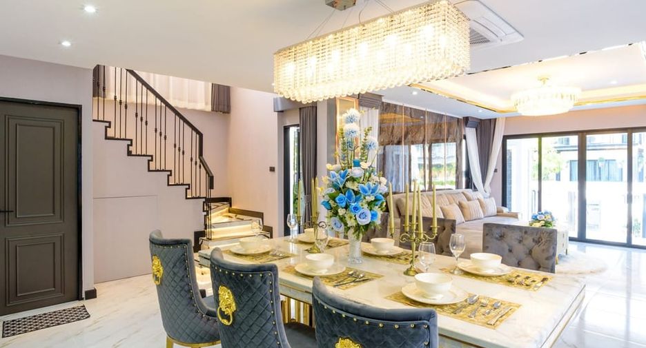 À vendre 4 chambres villa à Bang Lamung, Chonburi