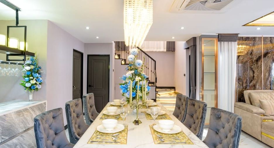 À vendre 4 chambres villa à Bang Lamung, Chonburi