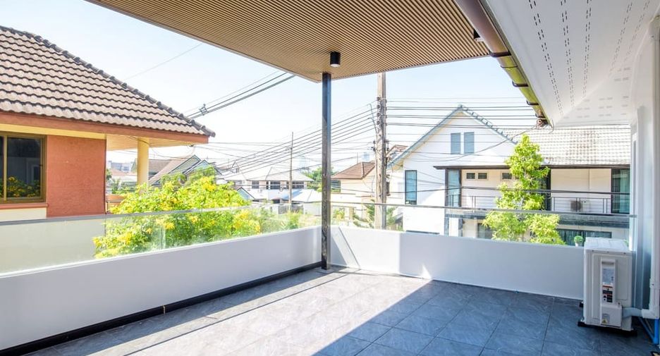 À vendre 4 chambres villa à Bang Lamung, Chonburi