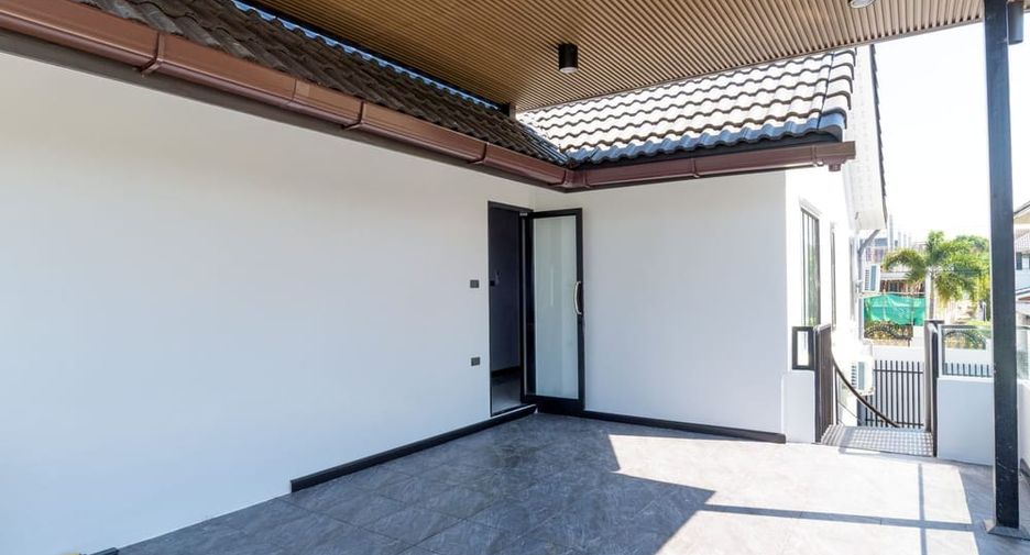 À vendre 4 chambres villa à Bang Lamung, Chonburi
