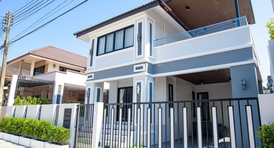 À vendre 4 chambres villa à Bang Lamung, Chonburi