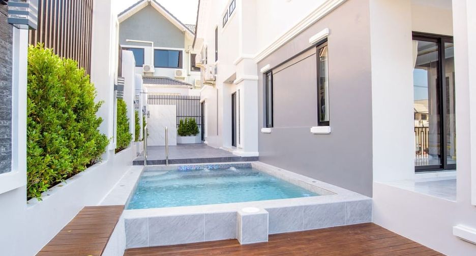 À vendre 4 chambres villa à Bang Lamung, Chonburi