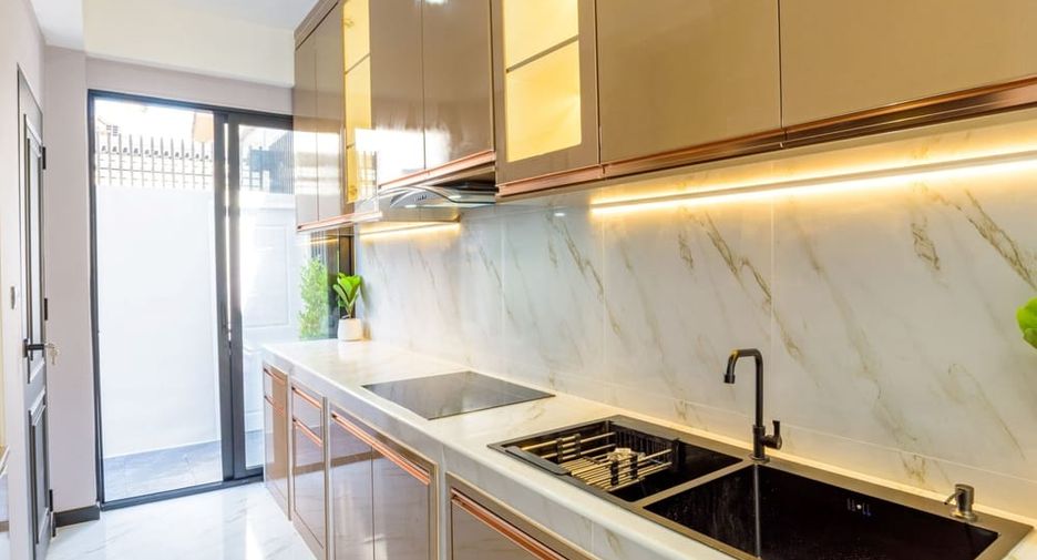 À vendre 4 chambres villa à Bang Lamung, Chonburi