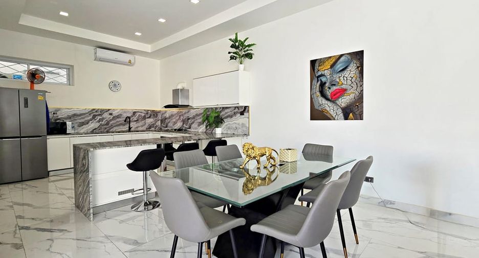 For rent そして for sale 6 ベッドルーム villa in Bang Lamung, Chonburi