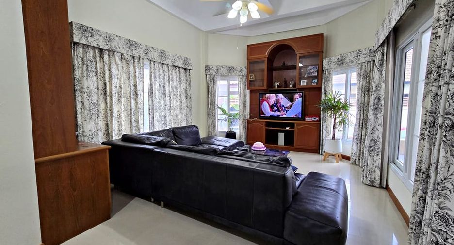 Villa zum Kauf mit 3 Zimmer in Bang Lamung, Chonburi