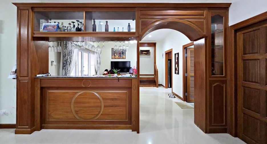 Villa zum Kauf mit 3 Zimmer in Bang Lamung, Chonburi