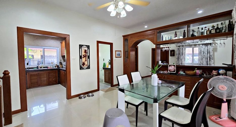 Villa zum Kauf mit 3 Zimmer in Bang Lamung, Chonburi