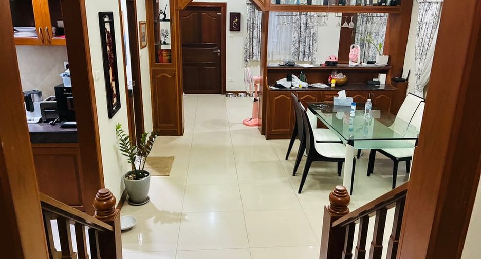 Villa zum Kauf mit 3 Zimmer in Bang Lamung, Chonburi