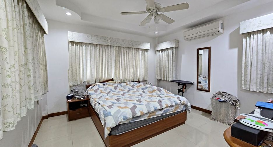 Villa zum Kauf mit 3 Zimmer in Bang Lamung, Chonburi