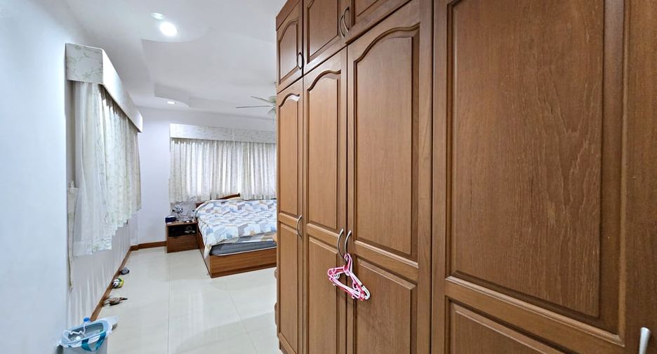 Villa zum Kauf mit 3 Zimmer in Bang Lamung, Chonburi