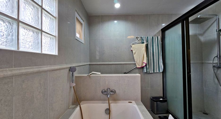 Villa zum Kauf mit 3 Zimmer in Bang Lamung, Chonburi