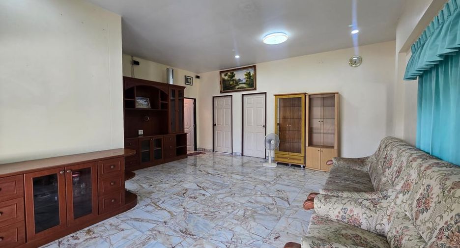 Продажа 3 спальни дом в Банг Ламунг, Чонбури