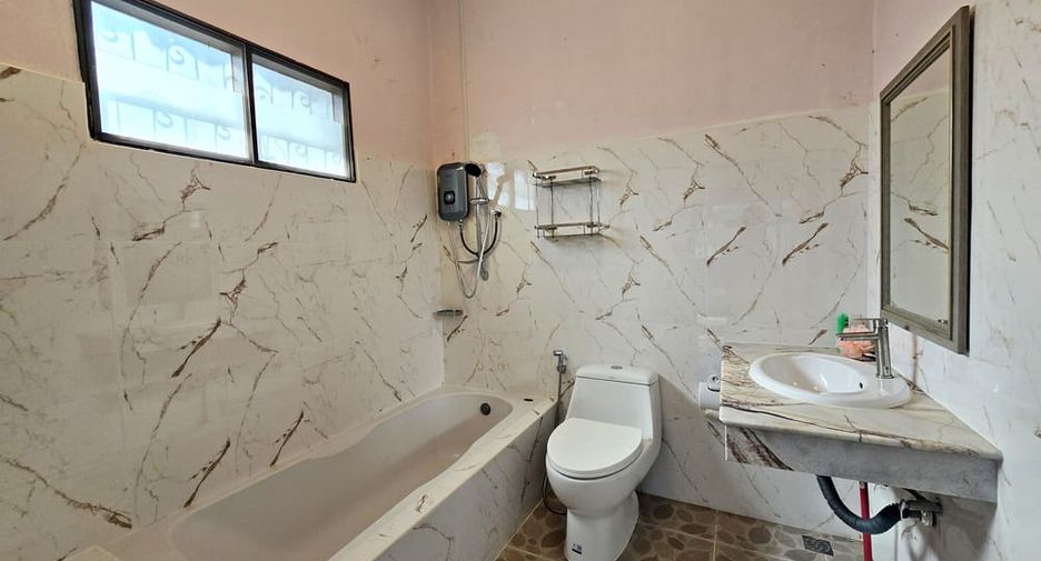 Продажа 3 спальни дом в Банг Ламунг, Чонбури