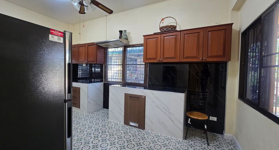 Продажа 3 спальни дом в Банг Ламунг, Чонбури