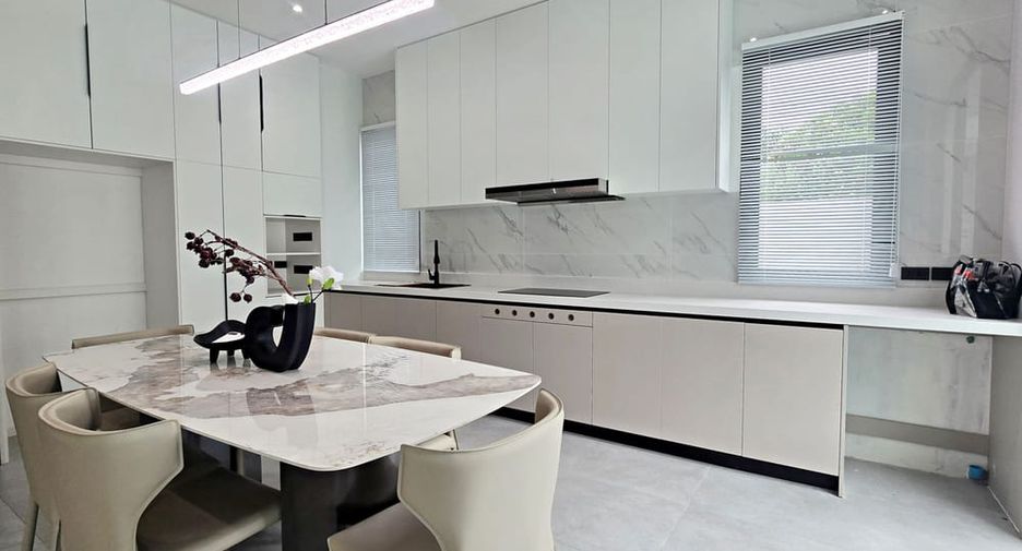 Villa en venta de 5 habitaciones en Jomtien, Pattaya