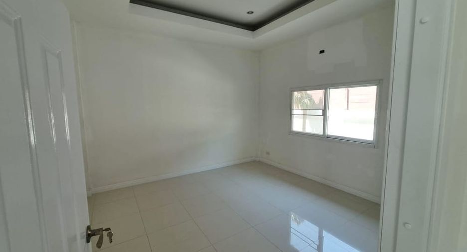For sale 3 ベッドルーム villa in Huay Yai, Pattaya